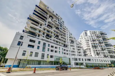 Assignment Sale – Incredible Opportunity Queen & Ashbridge Asking: $399,000 Closing in approximately...