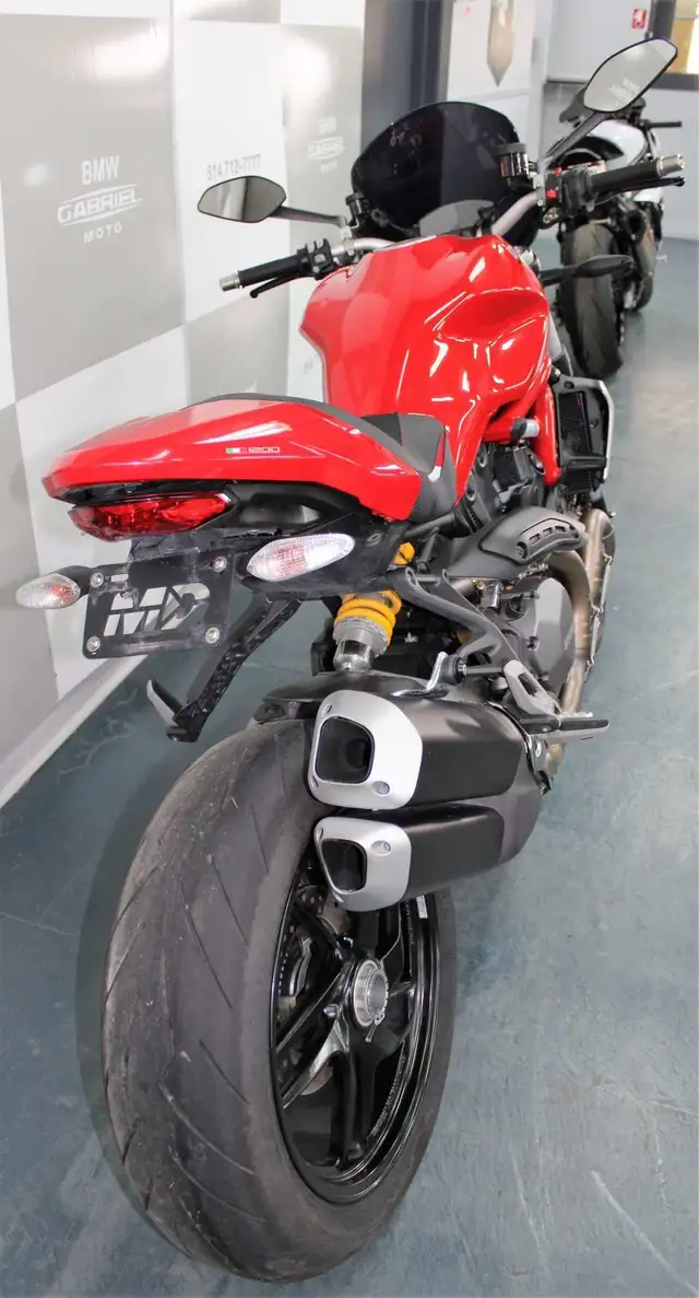 2021 Ducati Monster 1200 in Sport Bikes in City of Montréal - Image 6