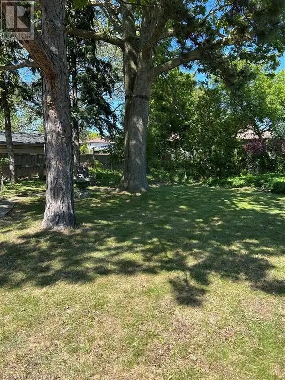 18 FLANDERS Avenue St. Catharines, Ontario in Houses for Sale in St. Catharines - Image 36