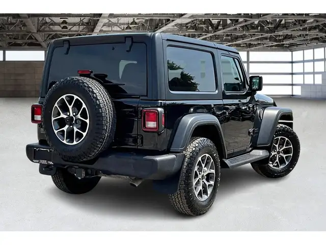 2024 Jeep Wrangler SportS 2 Dr | 12\" Screen | CarPlay | Tow Pkg in Cars & Trucks in Mississauga / Peel Region - Image 3