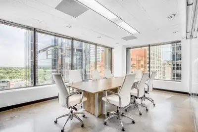 A fully serviced private office with 10 people, ready to use from day one. Work with focus and priva...