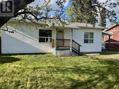The perfect 3 bedroom, 1 bathroom, rancher style home located a couple blocks from the downtown core...