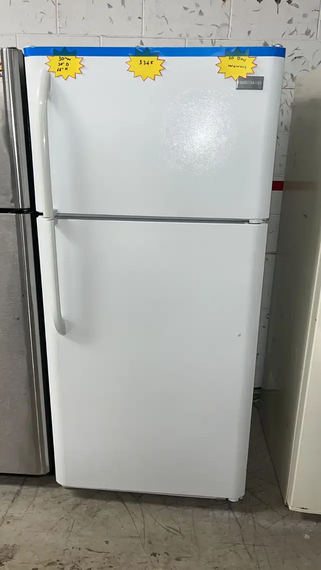 Frigidaire 30” Extremely Clean Fully Tested  30-Day Warranty in Refrigerators in Kitchener / Waterloo - Image 2