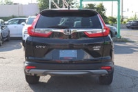 WELL MAINTAINED NO ACCIDENT Elevate Your Drive with the Honda CR-V AWD. Discover the Perfect Blend o... (image 5)