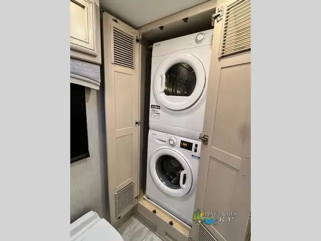 2023 Newmar Kountry Star 4037 Diesel Pusher 360 h.p. in RVs & Motorhomes in Moncton - Image 75