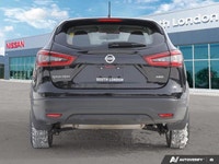 Recent Arrival! CARFAX Canada No Reported Accidents CARFAX Canada One Owner 2023 Nissan Qashqai S 4D... (image 3)