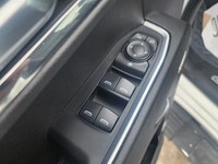 5.3L V8 | Z71 OFF ROAD PACKAGE | HEATED FRONT BUCKET SEATS | HEATED STEERING WHEEL | LEATHER | BOSE... (image 8)