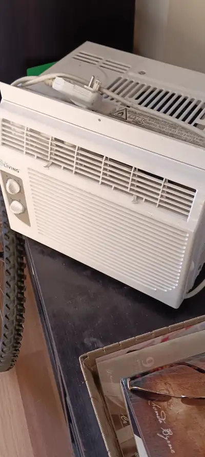 Air Climatisé Comme neuf 5000 BTU, View more