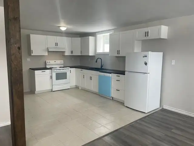 2685 Henri St #2 - 3 bedroom apt for rent in Long Term Rentals in Sudbury - Image 5