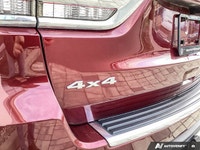 This Jeep Grand Cherokee WK boasts a Regular Unleaded V-6 3.6 L/220 engine powering this Automatic t... (image 6)