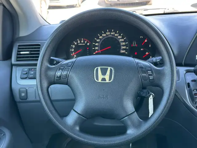 2005 Honda Odyssey EX-L: Leather*Sunroof* in Cars & Trucks in Calgary - Image 14