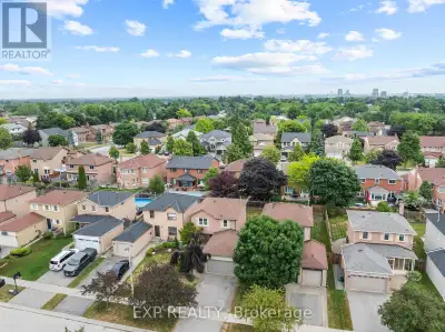 This beautifully updated 3-bedroom, 3-bathroom home offers the perfect blend of comfort and convenie...