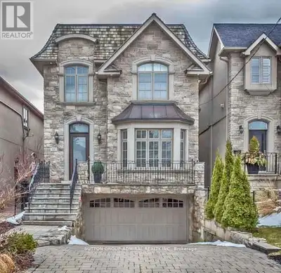 Custom Built Executive Home In Prime Cricket Club.4+1Bdrm,5 Baths ,Meticulous Details. This Stunning...