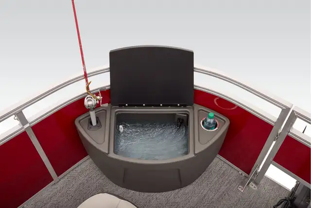 2026 Sun Tracker Fishin' Barge 22 XP3 TRITOON-pontoon boat in Powerboats & Motorboats in Vernon - Image 9