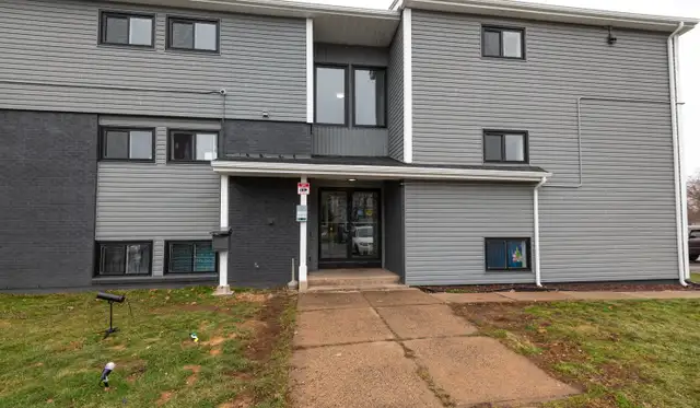 Fully Renovated Unit Available June 1!