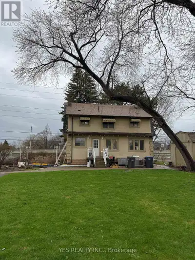 Rare Live / Invest / Redevelop Opportunity In One Of Mississauga's Fastest Growing Corridors! Situat...