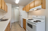 Amenities: Spacious Rooms • Elevators • Great Location Suite & Building: Spacious one-bedroom and tw... (image 1)