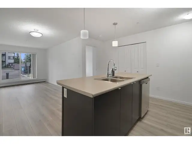#114 3357 16A AV NW Edmonton, Alberta62864392166018122
