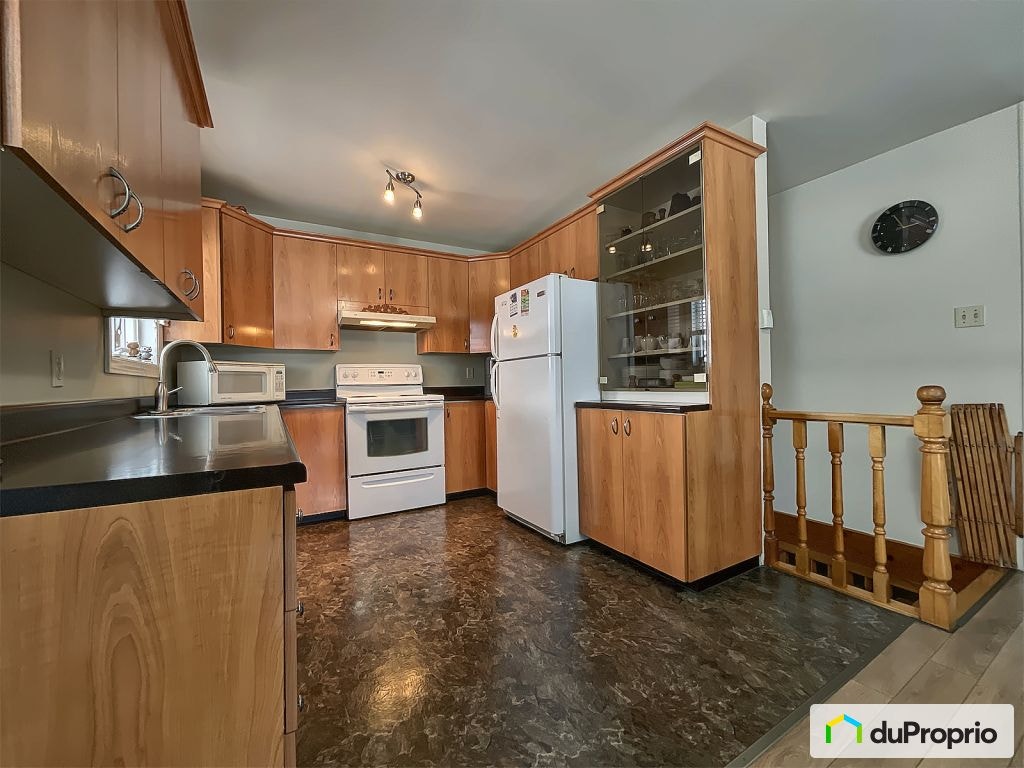 $333,000 - Bungalow for sale in Ste-Marie — photo 2
