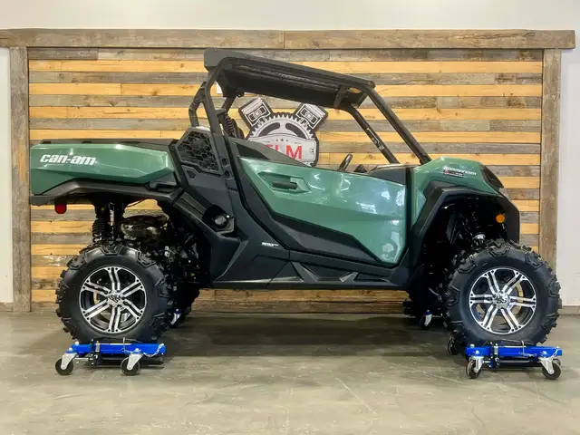 2025 BRP CAN-AM COMMANDER 700 EFI + 4X4 + DPS + ONLY 2759 KM + N in ATVs in Ottawa - Image 8