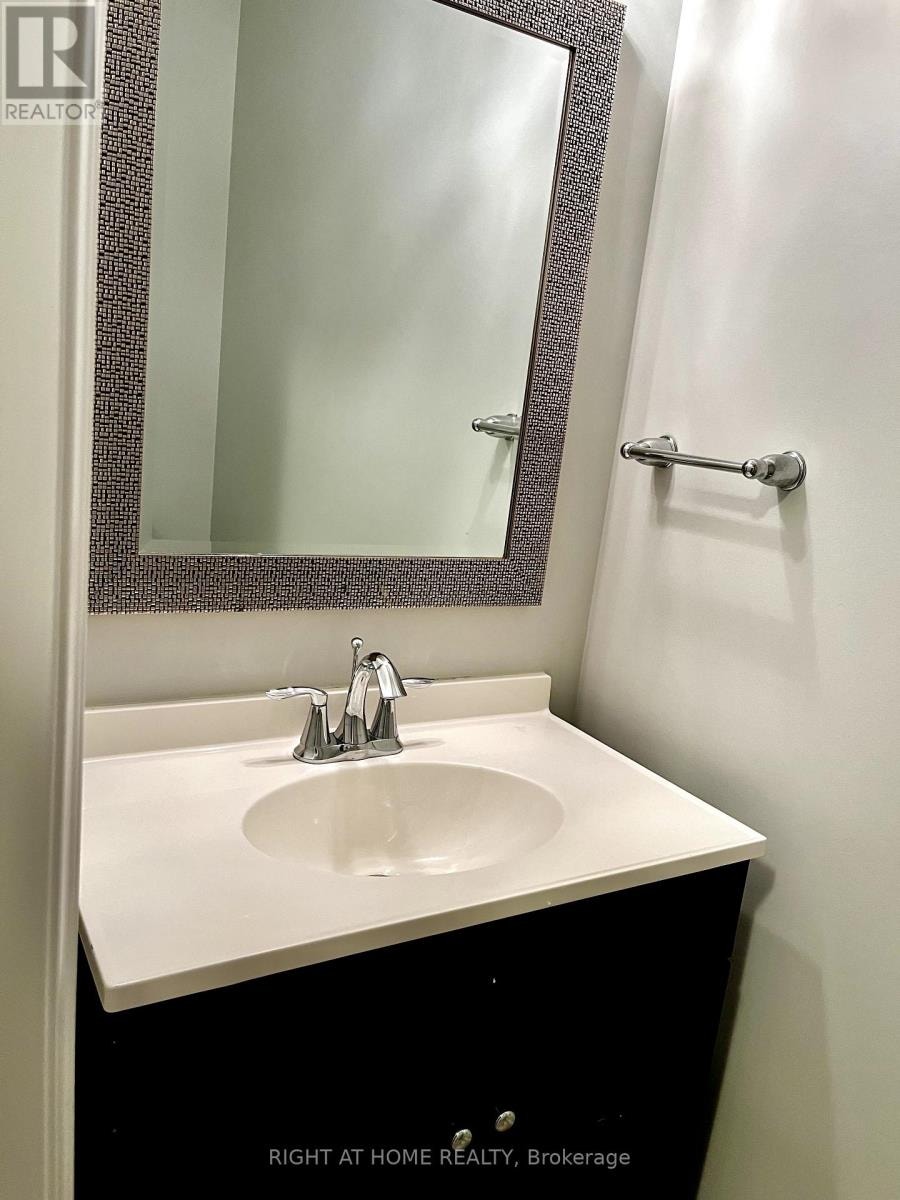 2225 TRIBALWOOD STREET London North (North E), Ontario 3