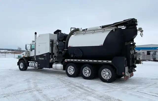 2016 KENWORTH T800 in Heavy Trucks in Kamloops - Image 8