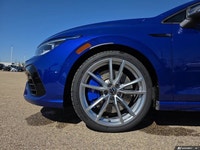 Turbocharged,Auxiliary Audio Input,Keyless Entry,Power Door Locks,Telematics,Seat Memory,4-Wheel Dis... (image 5)