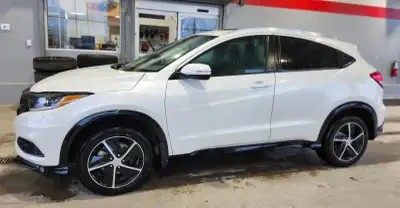 Thanks for your interest in our vehicles at Clarenville Honda! // ACCIDENT FREE!! // // SINGLE OWNER...