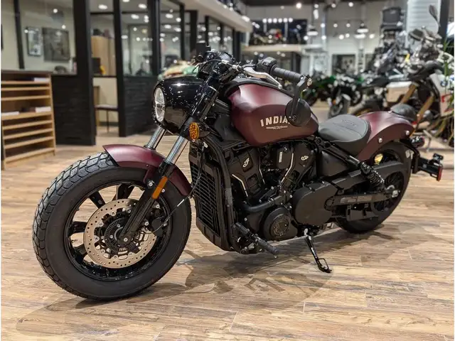 2026 Indian Motorcycle Scout Bobber // Maroon Metallic Smoke in Street, Cruisers & Choppers in Winnipeg - Image 15