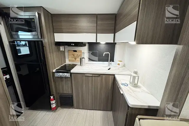 2026 VENTURE RV SONIC LITE 169VRK in Travel Trailers & Campers in Calgary - Image 12