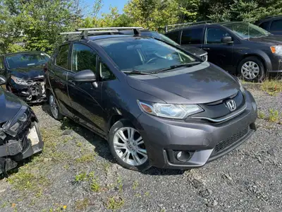 25-1987-15 HONDA FIT 162955 KM AIR BAGS OK , AUTO EN MARCHE ,AUTO ACCIDENTE V.G.A , ,VOIR PLUS http:...