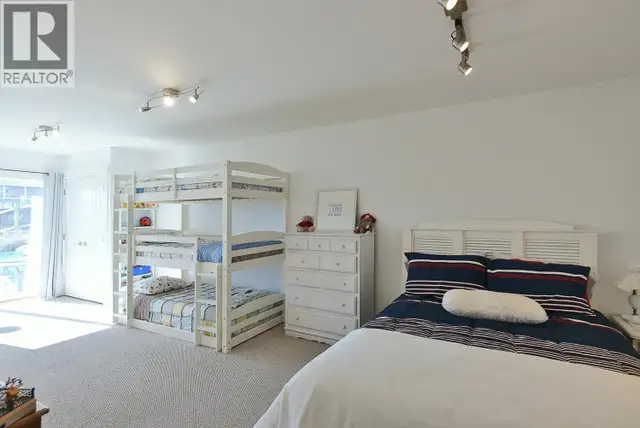 605 WOODLAND AVENUE Gibsons, British Columbia in Condos for Sale in Sunshine Coast - Image 26