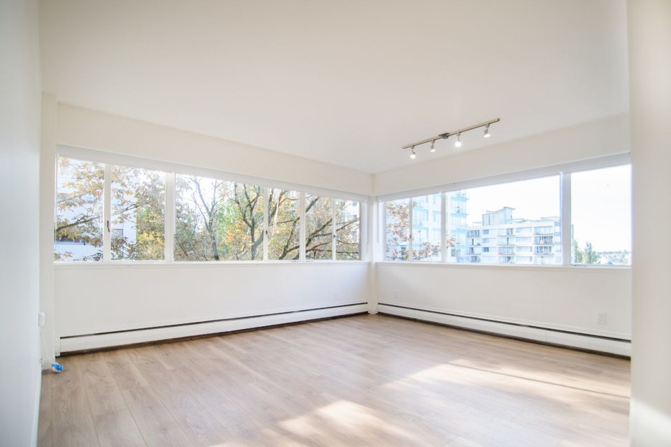 Stephen Court - 1 Bedroom available at 1315 Broughton St, Vancou 2