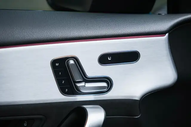 2022 Mercedes-Benz A-Class in Cars & Trucks in Markham / York Region - Image 29