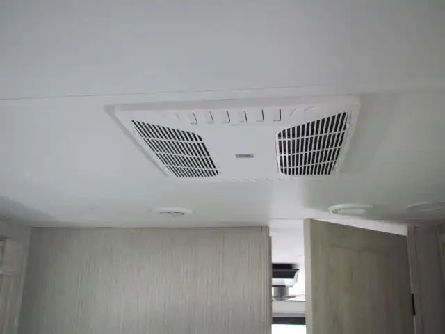 2023 SIERRA 391 FLRB-NEW LOADED FRONT LIVING-ON SALE $99,999!  in Travel Trailers & Campers in Ottawa - Image 36