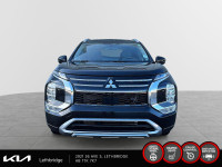 2025 Mitsubishi Outlander LE Experience the Mitsubishi Outlander LE with only 28 km on the odometer.... (image 1)