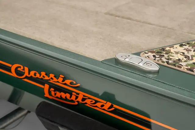 2026 TRACKER Bass Tracker Classic Limited Edition fishing boat in Powerboats & Motorboats in Winnipeg - Image 15