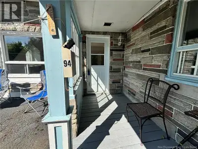 Great loft apartment in downtown Edmundston. Walking distance to all amenities and college. (id:2449...