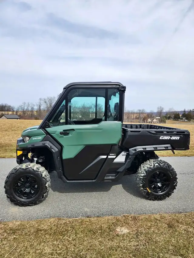 2023 CANAM DEFENDER HD9-GREEN! in ATVs in Dartmouth - Image 5
