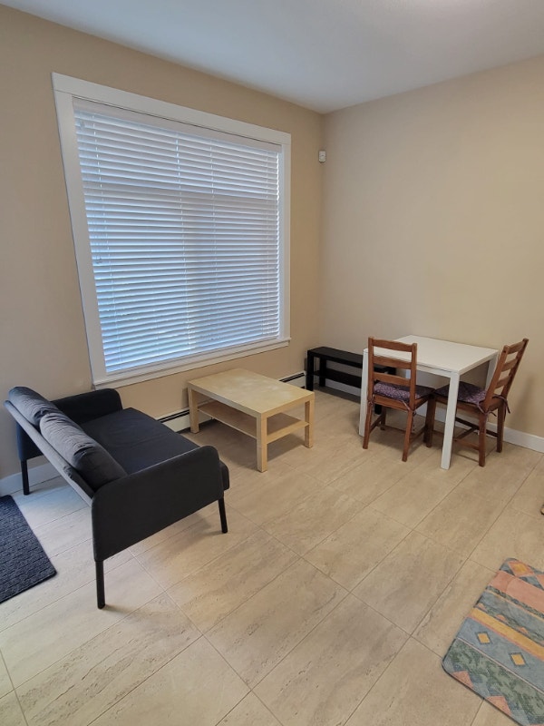 Clean 1 Bed 1 Bath ground level suite near Lougheed Mall Long Term Rentals Burnaby/New