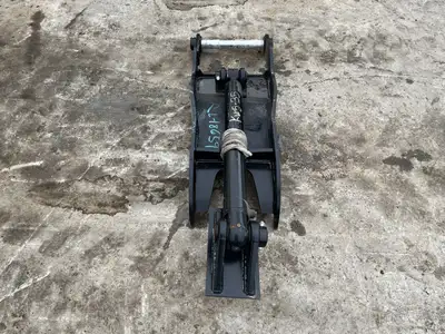 Brand New Dynamic Hydraulic Thumb will fit any 7 Ton to 8 Ton Excavator 50mm Pin Size Price $4250 Pl...