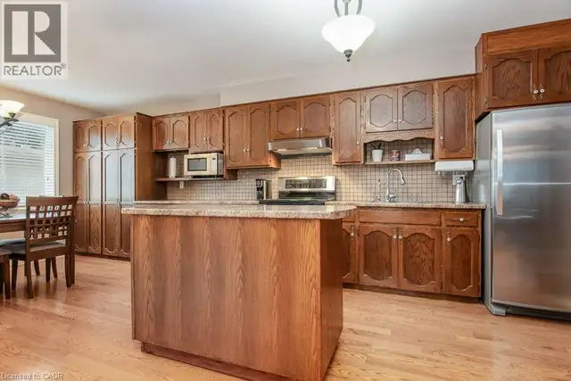 108 QUEENSWAY Drive St. Jacobs, Ontario in Houses for Sale in Kitchener / Waterloo - Image 16
