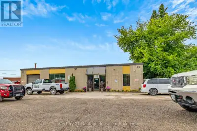 AMAZING COMMERCIAL OPPORTUNITY! This single-story, freestanding building offers approximately 8,022...