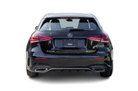AWD * 4X4 * 4MATIC * Caméra de recul * Back up Camera * Toit panoramique * Pano Sunroof * Carplay *... (image 7)