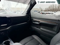 Leather Seats, Sunroof, Heated Seats & Steering, Dark Essentials Package, Remote Start, Z71 Off-Road... (image 6)