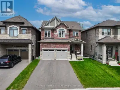 5-YEAR-OLD I 4 BEDROOMS + LOFT OFFICE | WALKOUT BASEMENT | PREMIUM RAVINE LOT | 6-CAR PARKING | CUST...