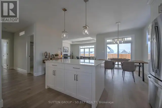 19 LOIS COURT Lambton Shores (Grand Bend), Ontario in Houses for Sale in Grand Bend - Image 12