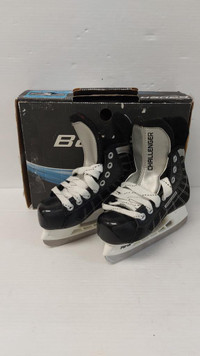 (I-2839) Bauer Challenger Hockey Skate Youth Sz: 12