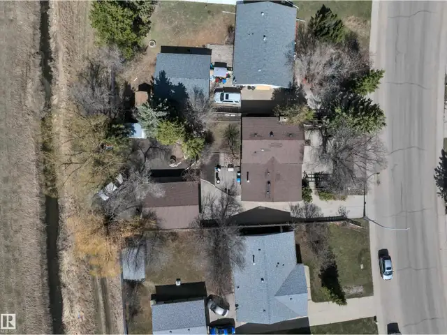 5718 Garden Meadows Drive Wetaskiwin, Alberta in Houses for Sale in Edmonton - Image 12