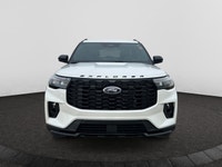 Check out this vehicle's pictures, features, options and specs, and let us know if you have any ques... (image 7)